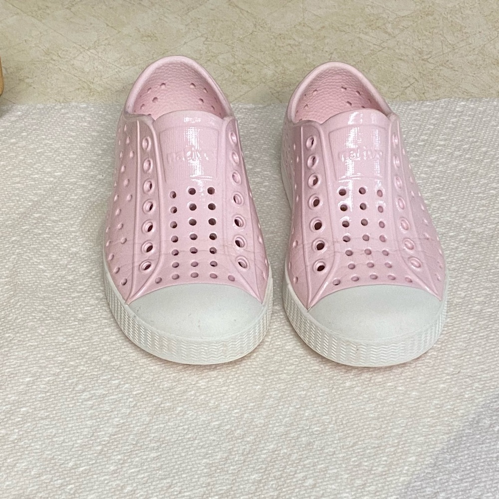 Native Shoes Glossy Pink